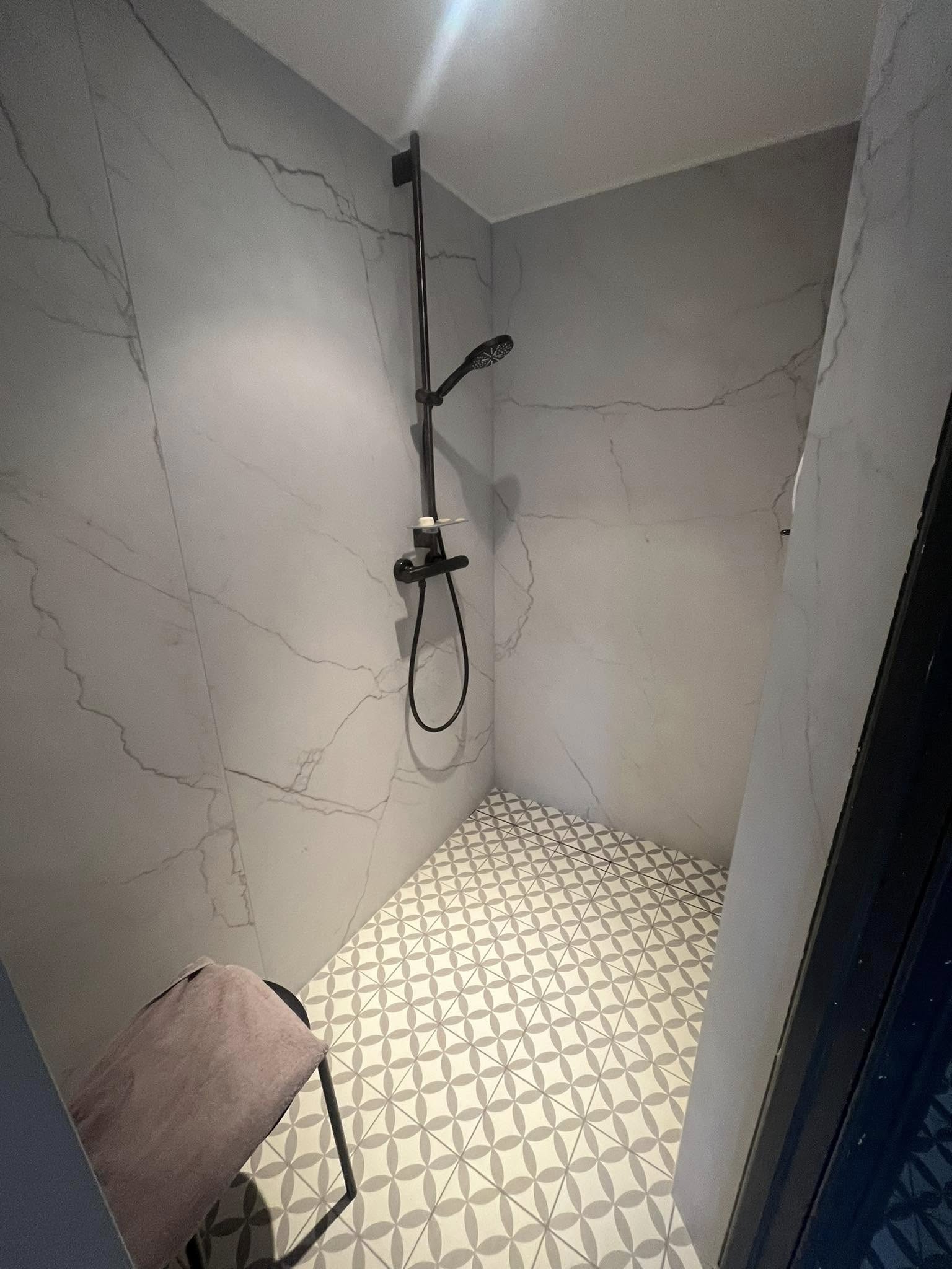 Douche italienne par Warmstone